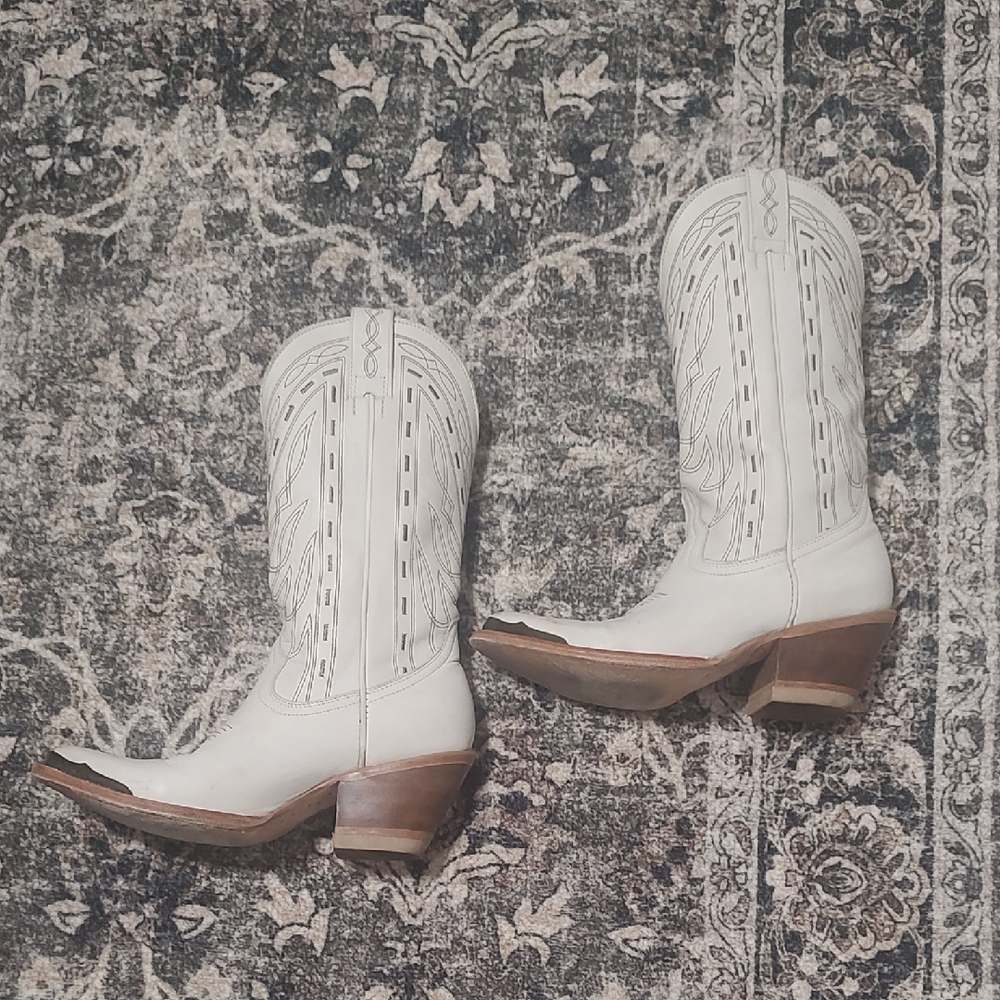 White Western Cowboy Boots